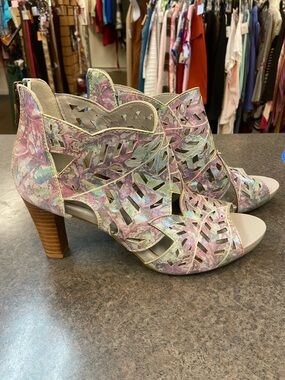 Pastel Iridescent, Multicolor Cutout Block Heel Sandals